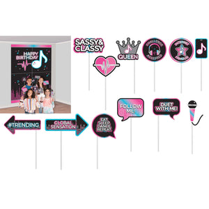 Amscan_OO Decorations - Backdrop & Scene Setters Internet Famous Birthday Scene Setter & Assorted Photo Props 16pk