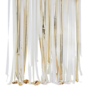 Amscan_OO Decorations - Backdrop & Scene Setters Mix It Up Gold Metallic Streamer Backdrop Each